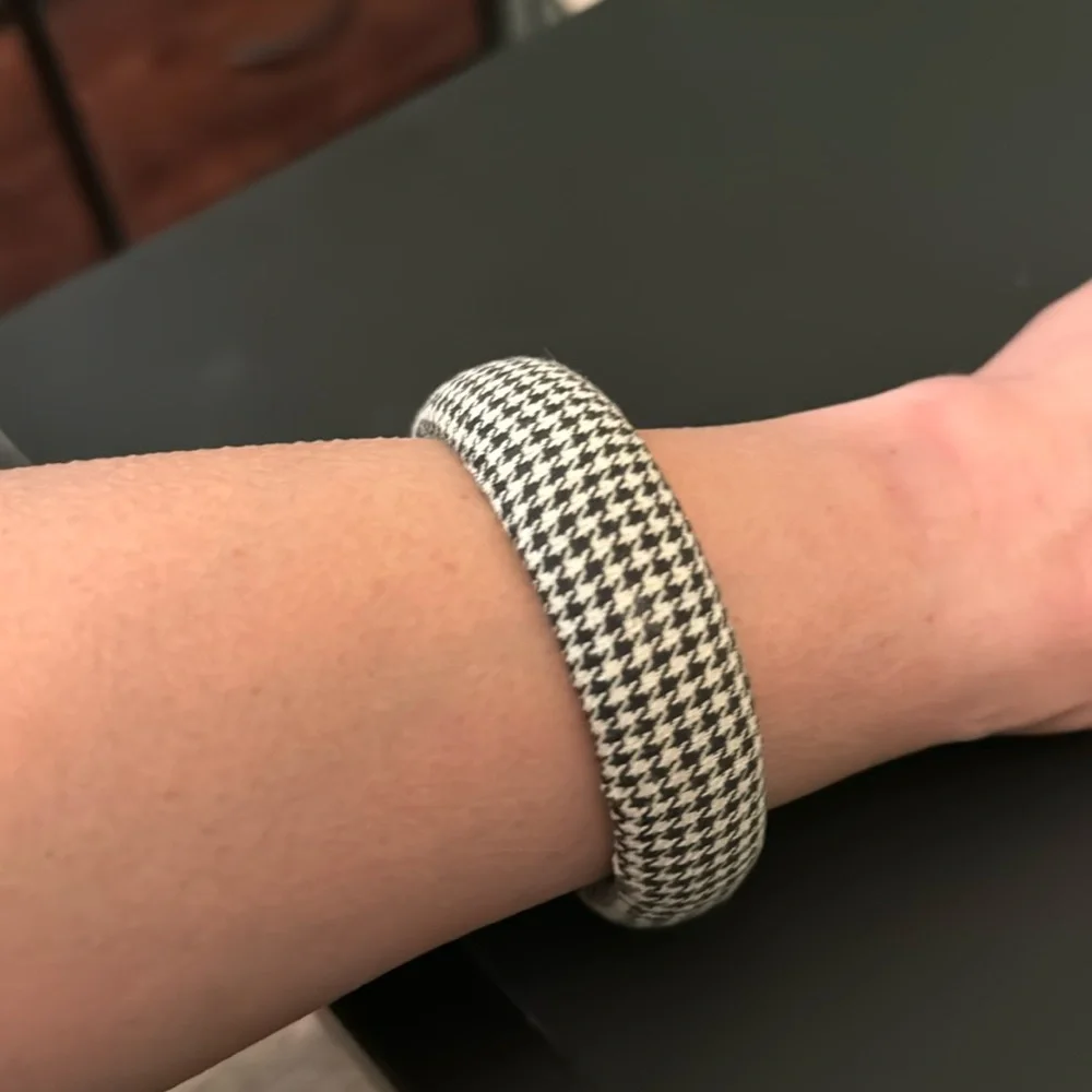 Vintage Houndstooth Cloth Bangle Bracelet, Black, White, Retro, Boho, Classic